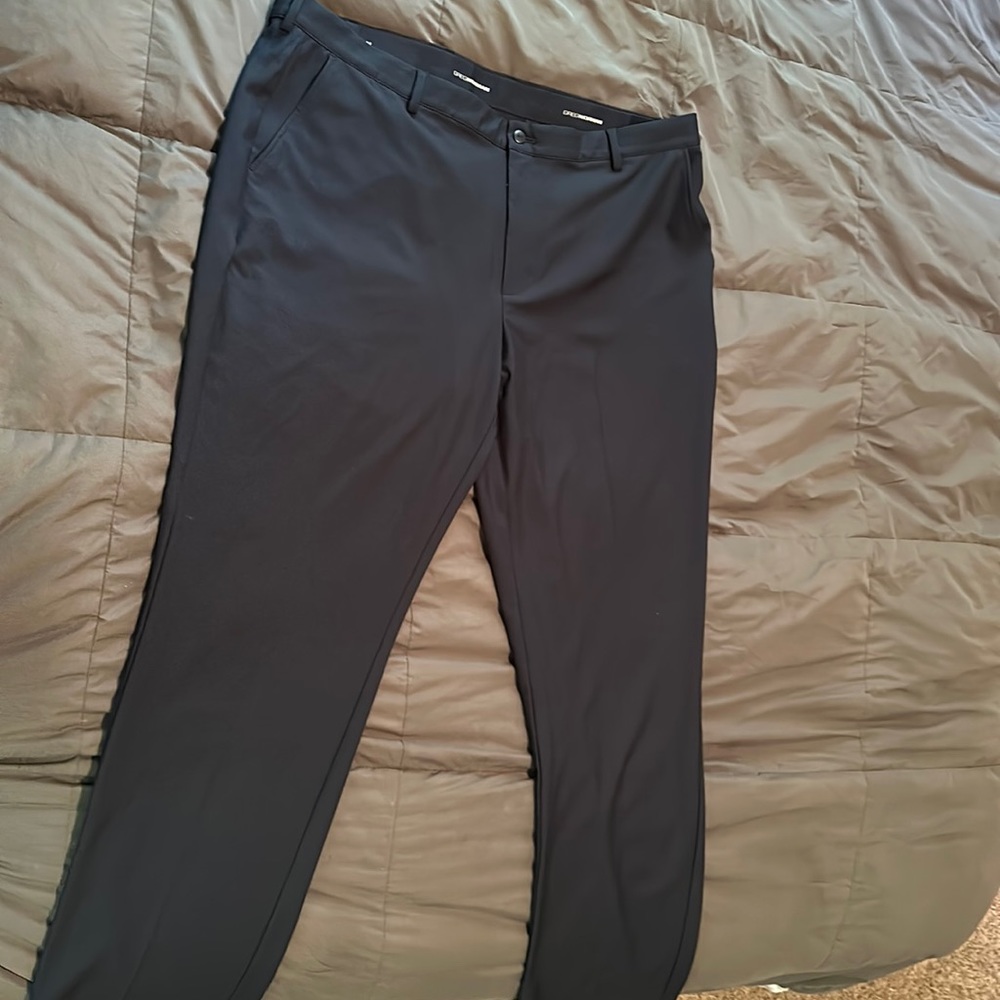 Greg Norman 42x32 Golf Pants